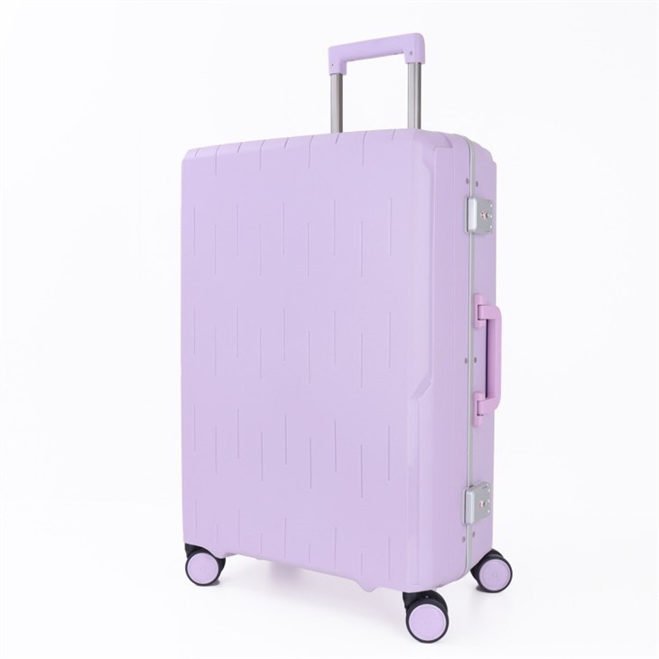 Matkalaukku Laturilla